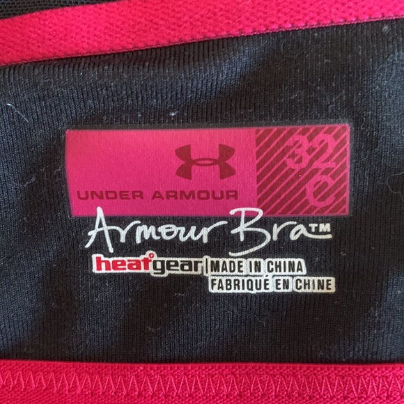 VGUC Underarmour sport bra - Picture 5 of 5